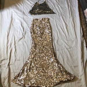 Sequins skirt and halter top